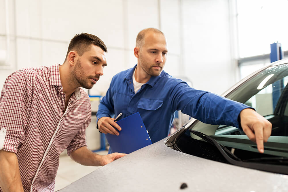 How to Test for a Windscreen Leak